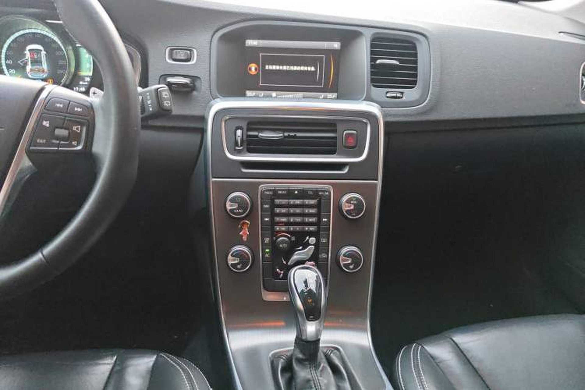 Used Volvo V60 2014 T5 Zhiya Edition Audio And AC Panel