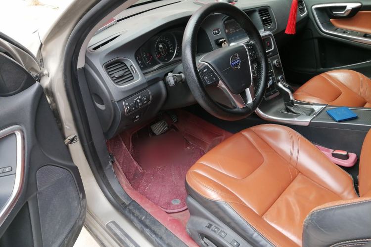 Used Volvo V60 2014 T5 Zhiyi Edition Driver Seat