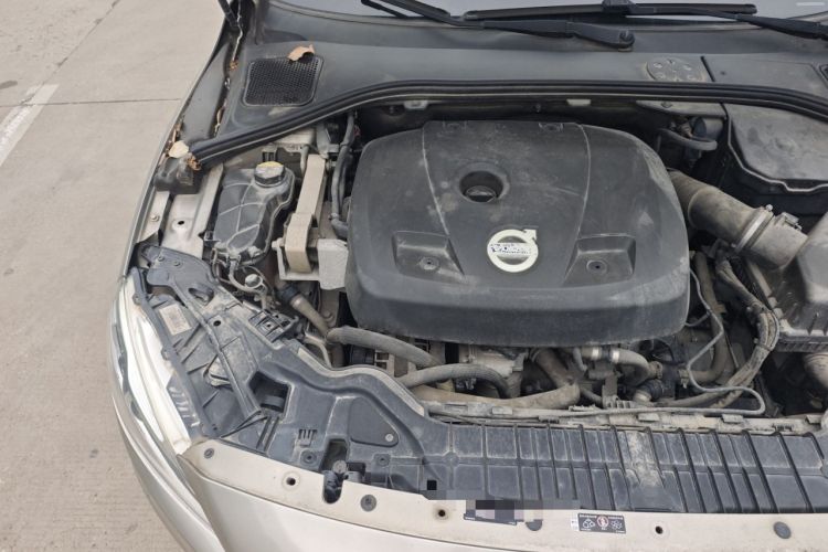 Used Volvo V60 2014 Restyled T5 Zhiya Edition Engine Bay Right