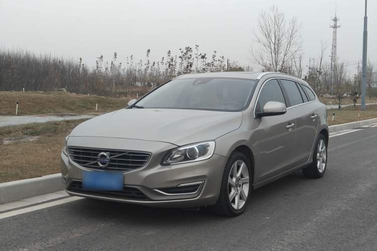 Used Volvo V60 2014 T5 Zhiyi Edition Exterior 1