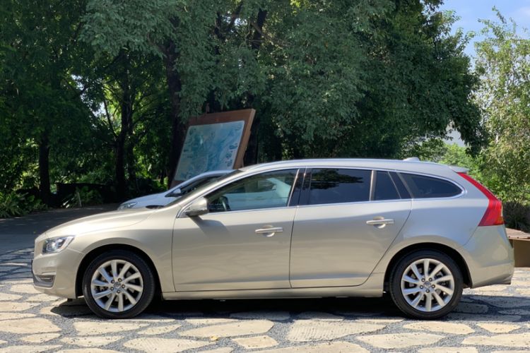 Used Volvo V60 2014 T5 Zhiyi Edition Exterior 10