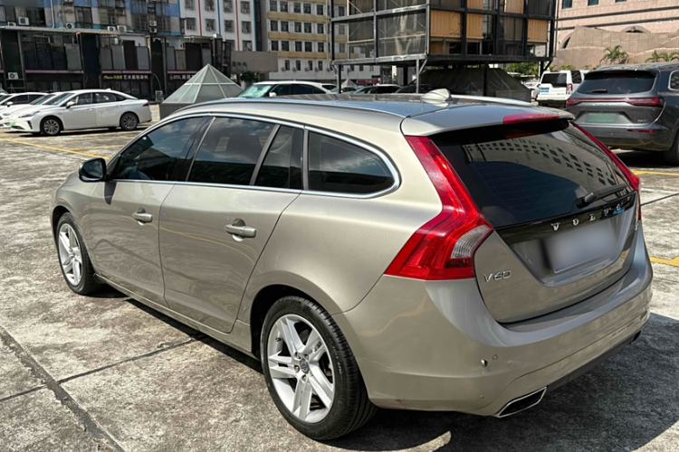 Used Volvo V60 2014 T5 Zhiya Edition Exterior 2