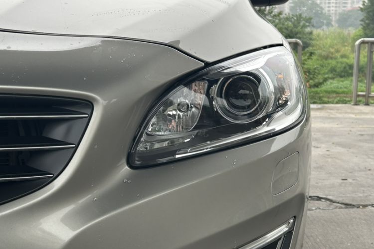 Used Volvo V60 2014 T5 Zhiyi Edition Exterior 3