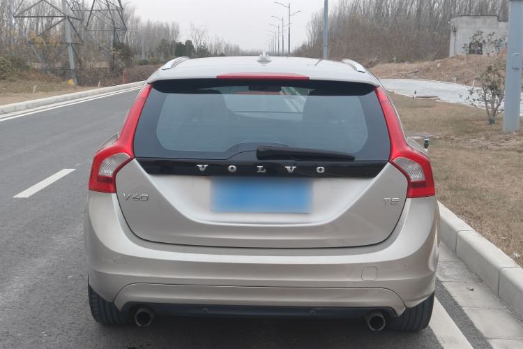 Used Volvo V60 2014 T5 Zhiyi Edition Exterior 3