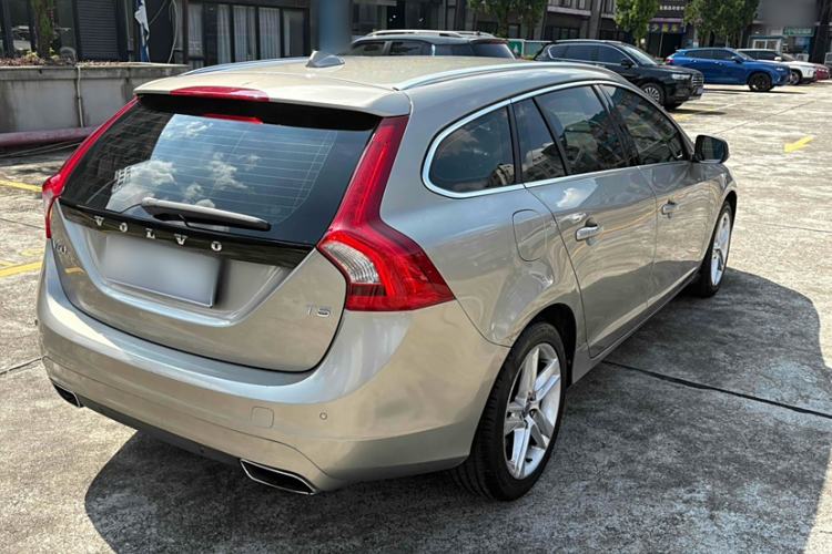 Used Volvo V60 2014 T5 Zhiya Edition Exterior 4