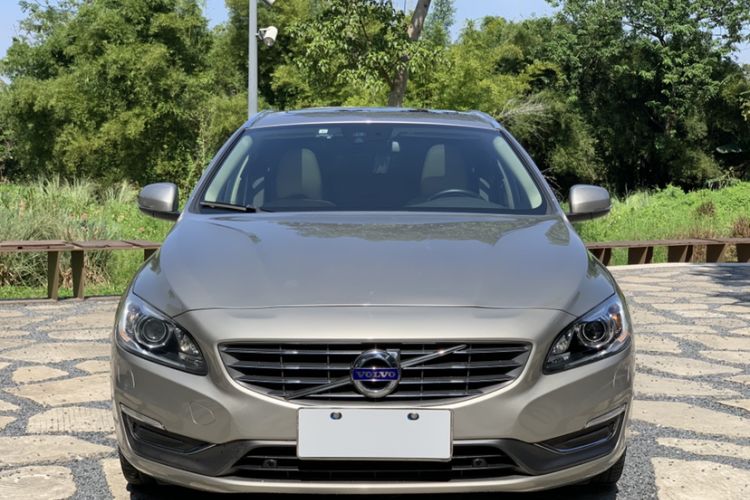 Used Volvo V60 2014 T5 Zhiyi Edition Exterior 6