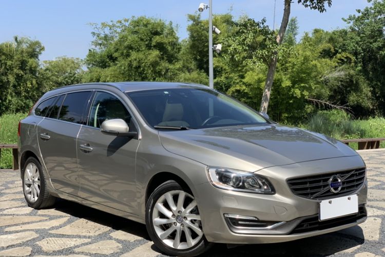 Used Volvo V60 2014 T5 Zhiyi Edition Exterior 9