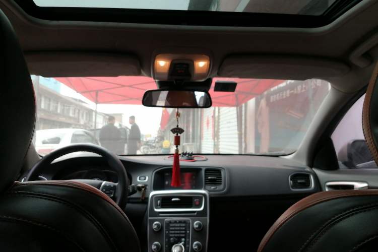 Used Volvo V60 2014 T5 Zhiyi Edition Headliner