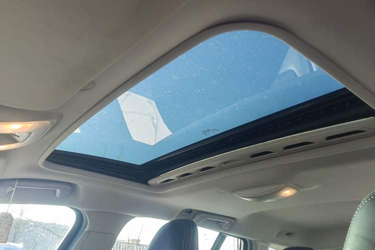 Used Volvo V60 2014 Restyled T5 Zhiya Edition Headliner