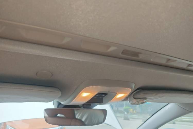Used Volvo V60 2014 Restyled T5 Zhiya Edition Headliner