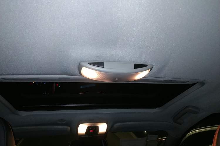 Used Volvo V60 2014 Restyled T5 Zhiya Edition Headliner