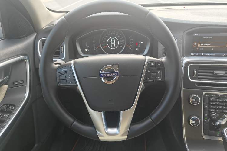 Used Volvo V60 2014 T5 Zhiyi Edition Instrument Cluster