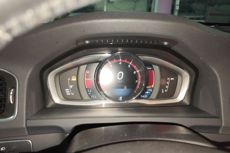 Used Volvo V60 2014 Restyled T5 Zhiya Edition Instrument Cluster