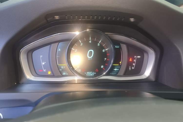Used Volvo V60 2014 T5 Zhiya Edition Instrument Cluster
