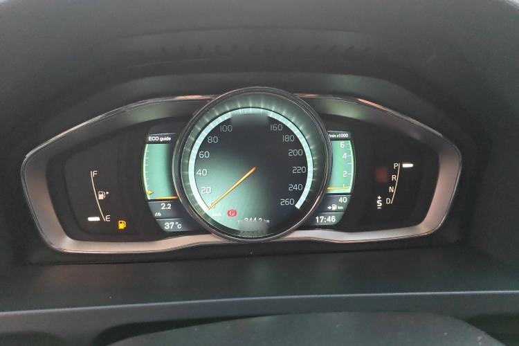 Used Volvo V60 2014 T5 Zhiya Edition Instrument Cluster