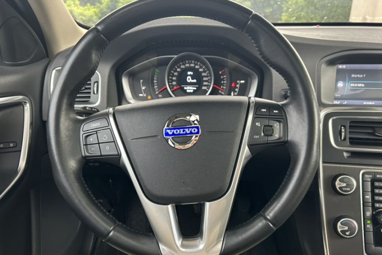 Used Volvo V60 2014 T5 Zhiyi Edition Interior 3