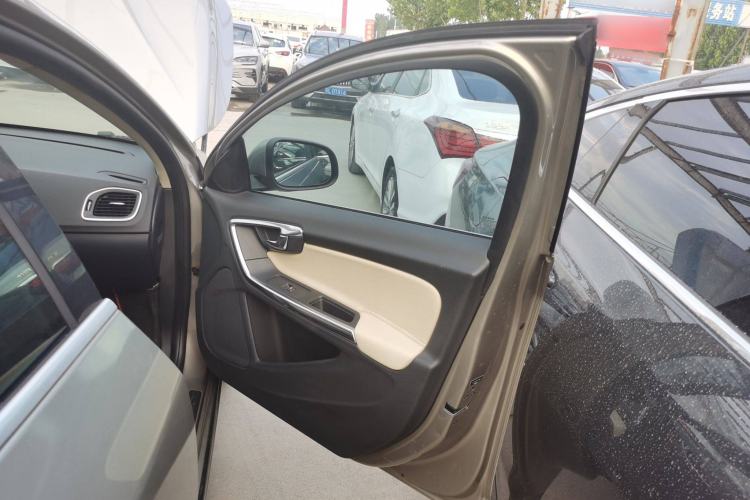 Used Volvo V60 2014 T5 Zhiyi Edition Interior 5