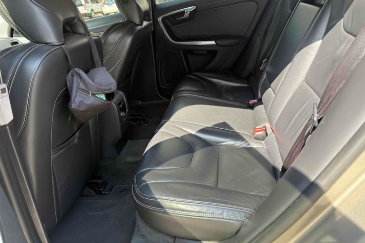 Used Volvo V60 2014 T5 Zhiya Edition Interior 6