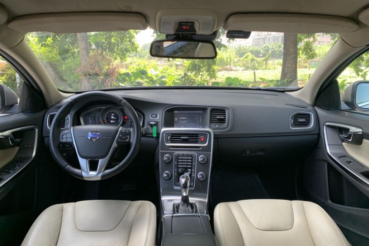 Used Volvo V60 2014 T5 Zhiyi Edition Interior 7