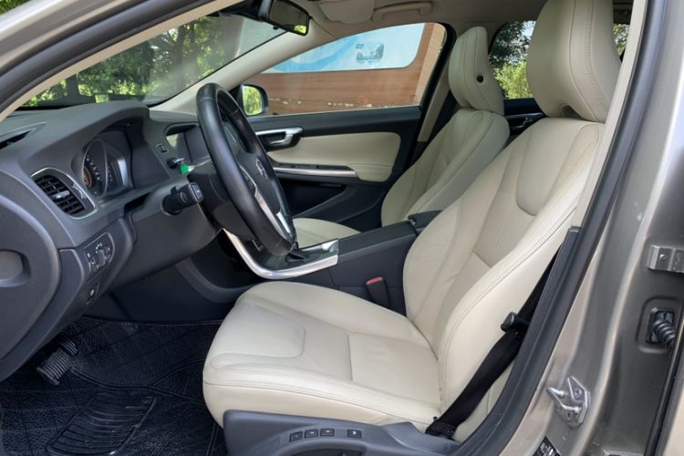 Used Volvo V60 2014 T5 Zhiyi Edition Interior 8