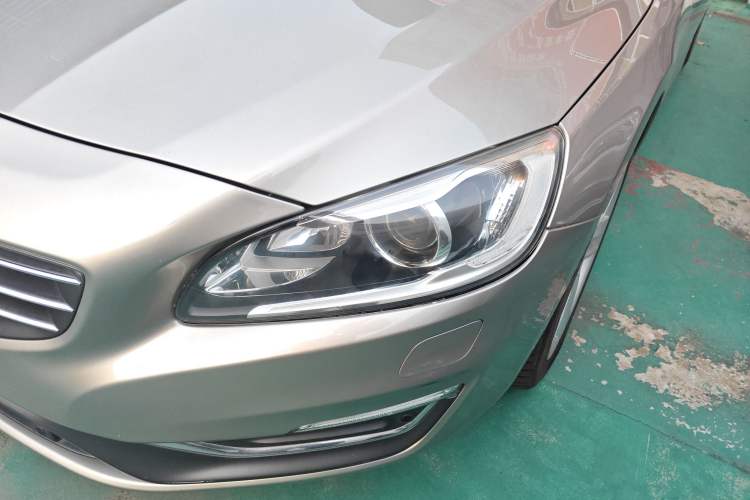Used Volvo V60 2014 T5 Zhiya Edition Left Front Headlight