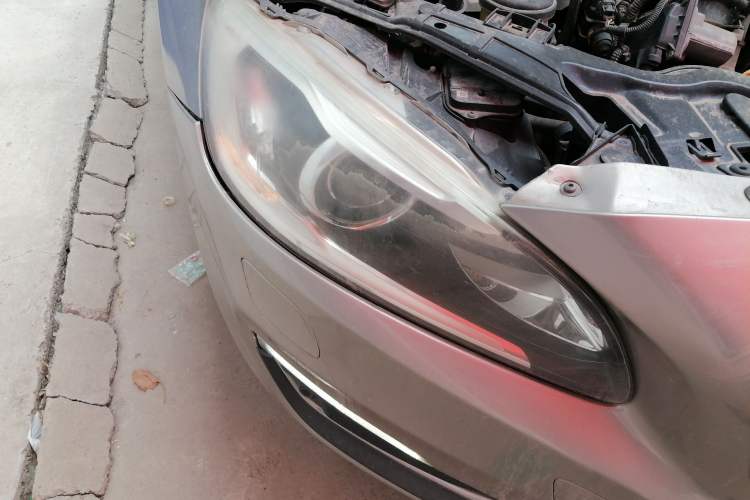 Used Volvo V60 2014 T5 Zhiyi Edition Right Front Headlight