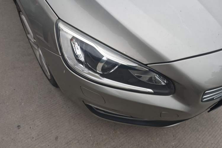 Used Volvo V60 2014 Restyled T5 Zhiya Edition Right Front Headlight
