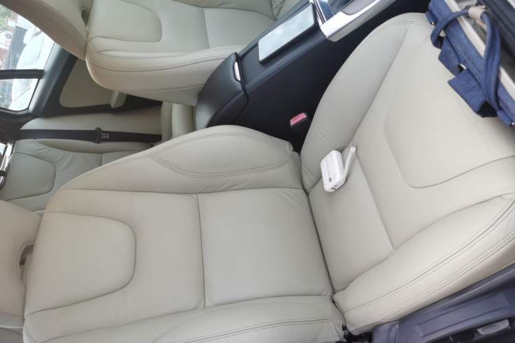 Used Volvo V60 2014 T5 Zhiyi Edition Right Front Seat