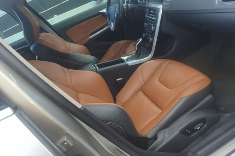 Used Volvo V60 2014 T5 Zhiya Edition Right Front Seat