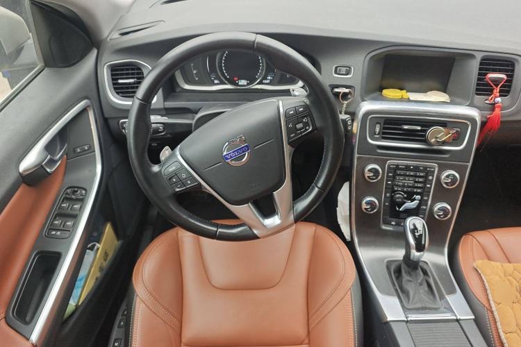 Used Volvo V60 2014 Restyled T5 Zhiya Edition Steering Wheel
