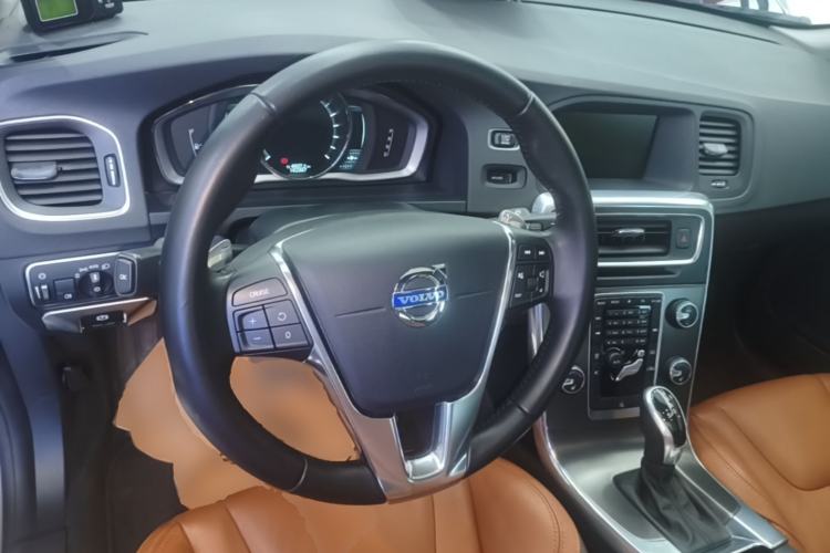 Used Volvo V60 2014 T5 Zhiya Edition Steering Wheel