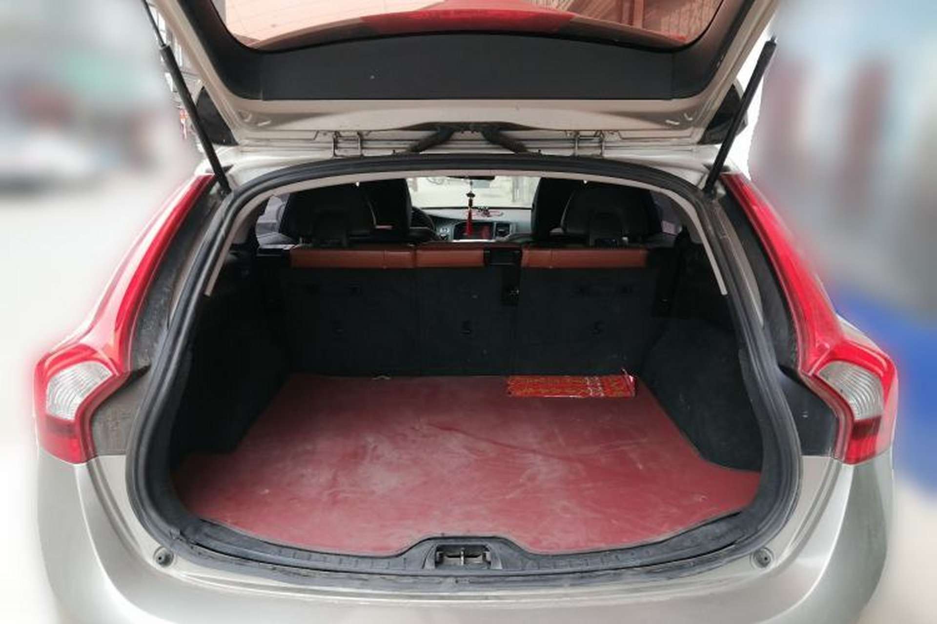 Used Volvo V60 2014 T5 Zhiyi Edition Trunk