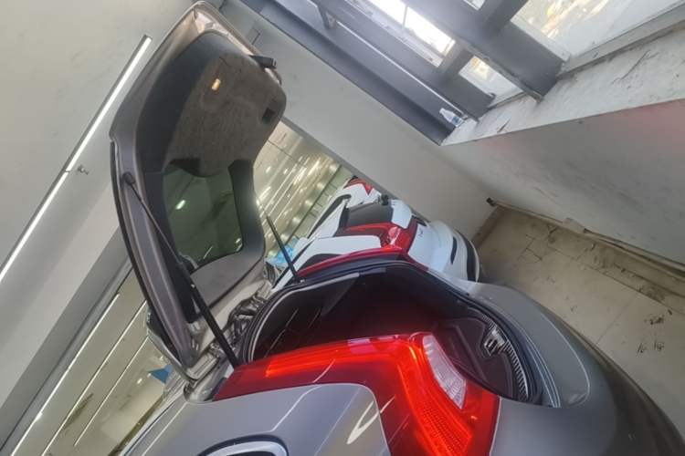 Used Volvo V60 2014 T5 Zhiya Edition Trunk