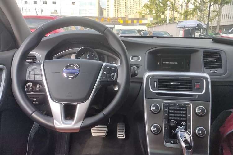 Used Volvo V60 2014 Restyled T5 Zhiya Edition Center Console