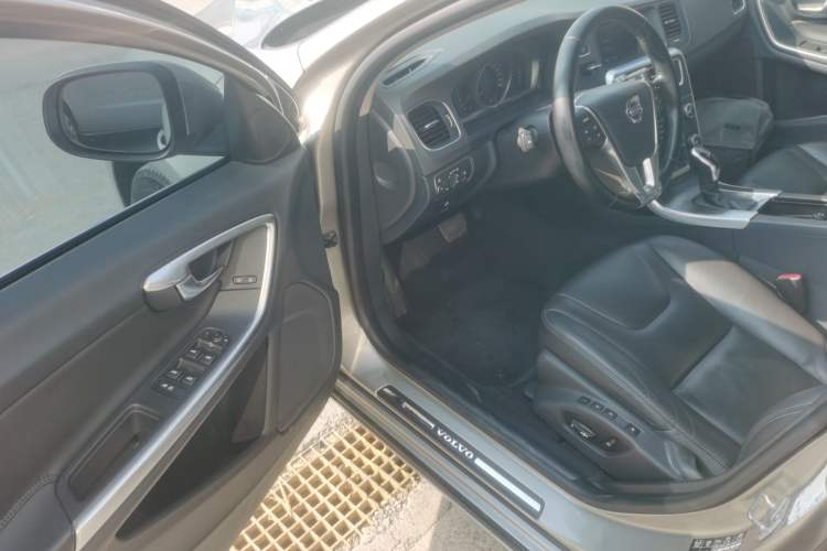 Used Volvo V60 2014 Facelift T5 Zhiyi Edition Driver Seat