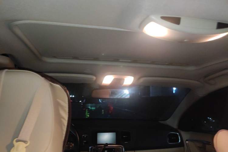 Used Volvo V60 2014 T5 Zhiya Edition Headliner