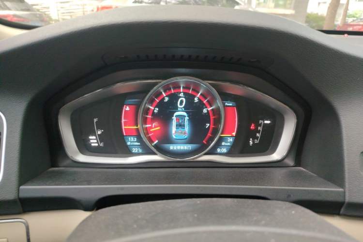 Used Volvo V60 2014 T5 Zhiya Edition Instrument Cluster