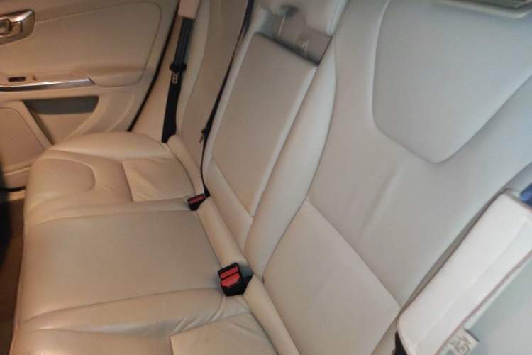 Used Volvo V60 2014 T5 Zhiya Edition Interior 4