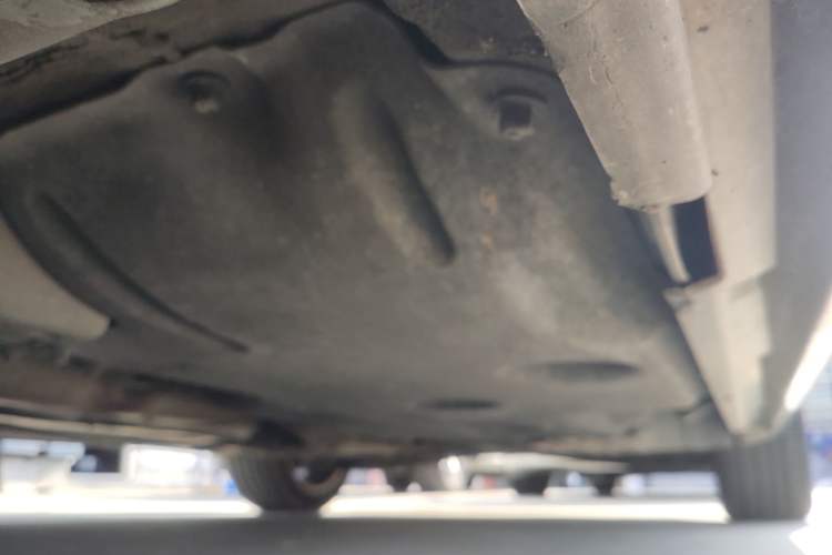 Used Volvo V60 2014 Restyled T5 Zhiya Edition Left Side Sill
