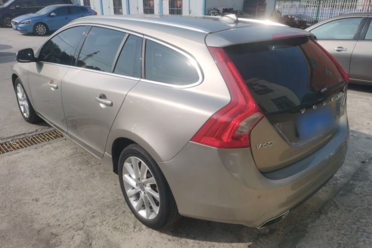 Used Volvo V60 2014 Facelift T5 Zhiyi Edition Rear Left 45 Deg