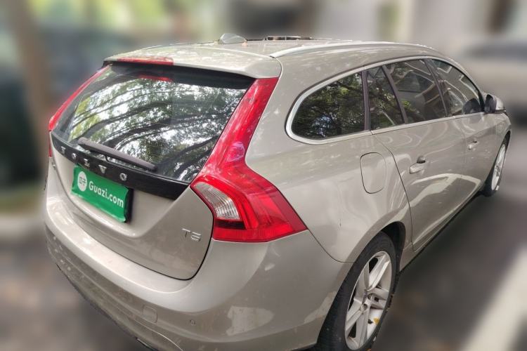 Used Volvo V60 2014 T5 Zhiya Edition Rear Right 45 Deg
