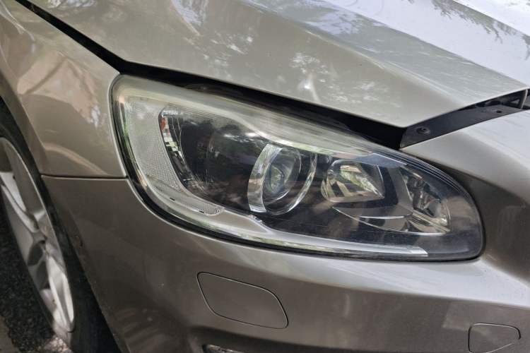 Used Volvo V60 2014 Restyled T5 Zhiya Edition Right Front Headlight