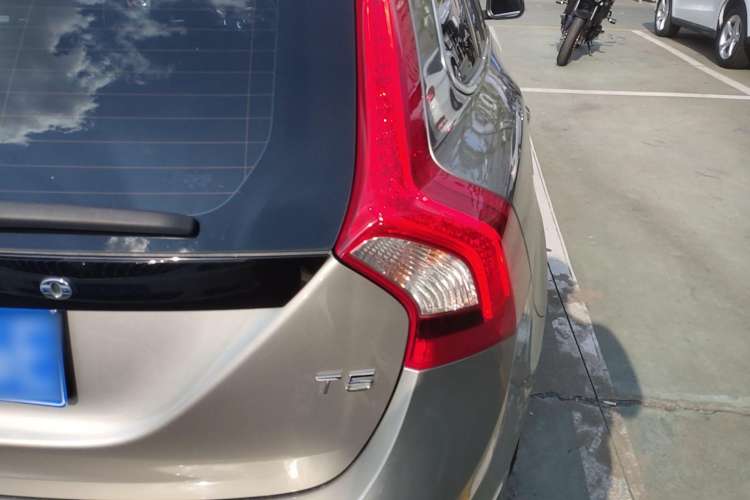 Used Volvo V60 2014 Restyled T5 Zhiya Edition Right Rear Taillight