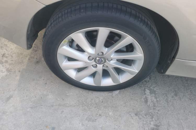 Used Volvo V60 2014 Facelift T5 Zhiyi Edition Right Rear Wheel Hub
