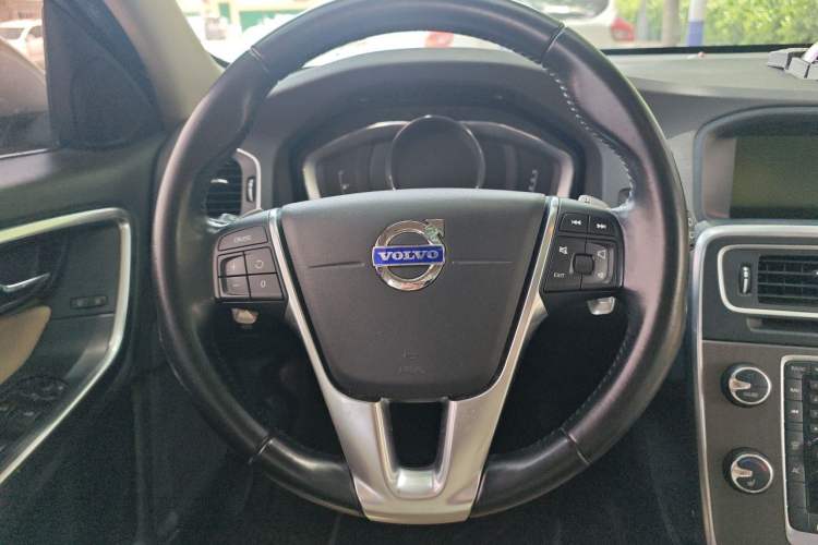 Used Volvo V60 2014 Restyled T5 Zhiya Edition Steering Wheel