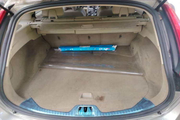 Used Volvo V60 2014 T5 Zhiya Edition Trunk