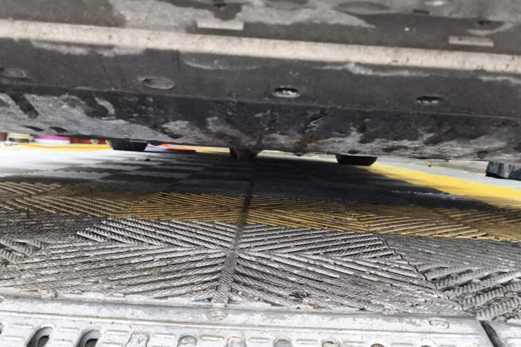 Used Volvo V60 2014 T5 Zhiya Edition Chassis Front