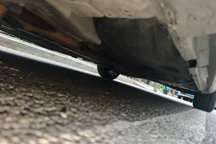 Used Volvo V60 2014 T5 Zhiyi Edition Chassis Front Left