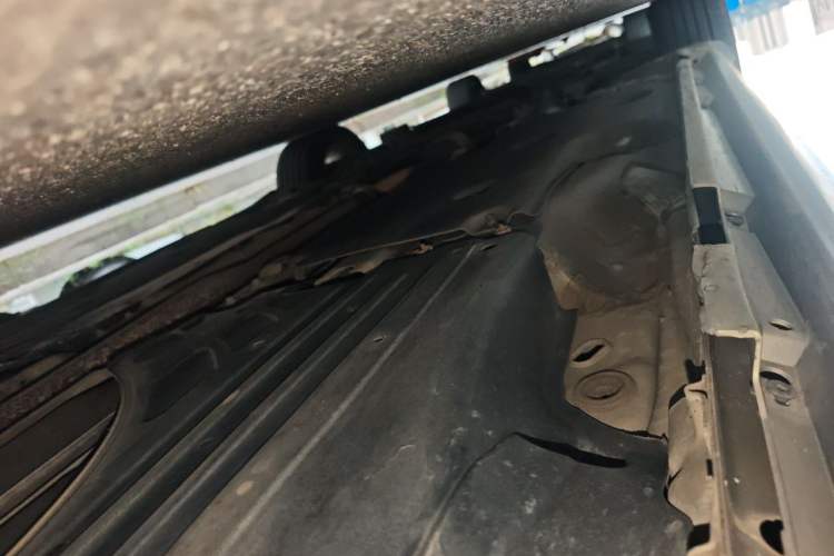 Used Volvo V60 2014 T5 Zhiyi Edition Chassis Rear Left