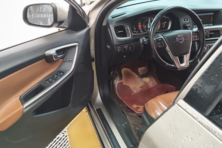 Used Volvo V60 2014 T5 Zhiya Edition Driver Seat